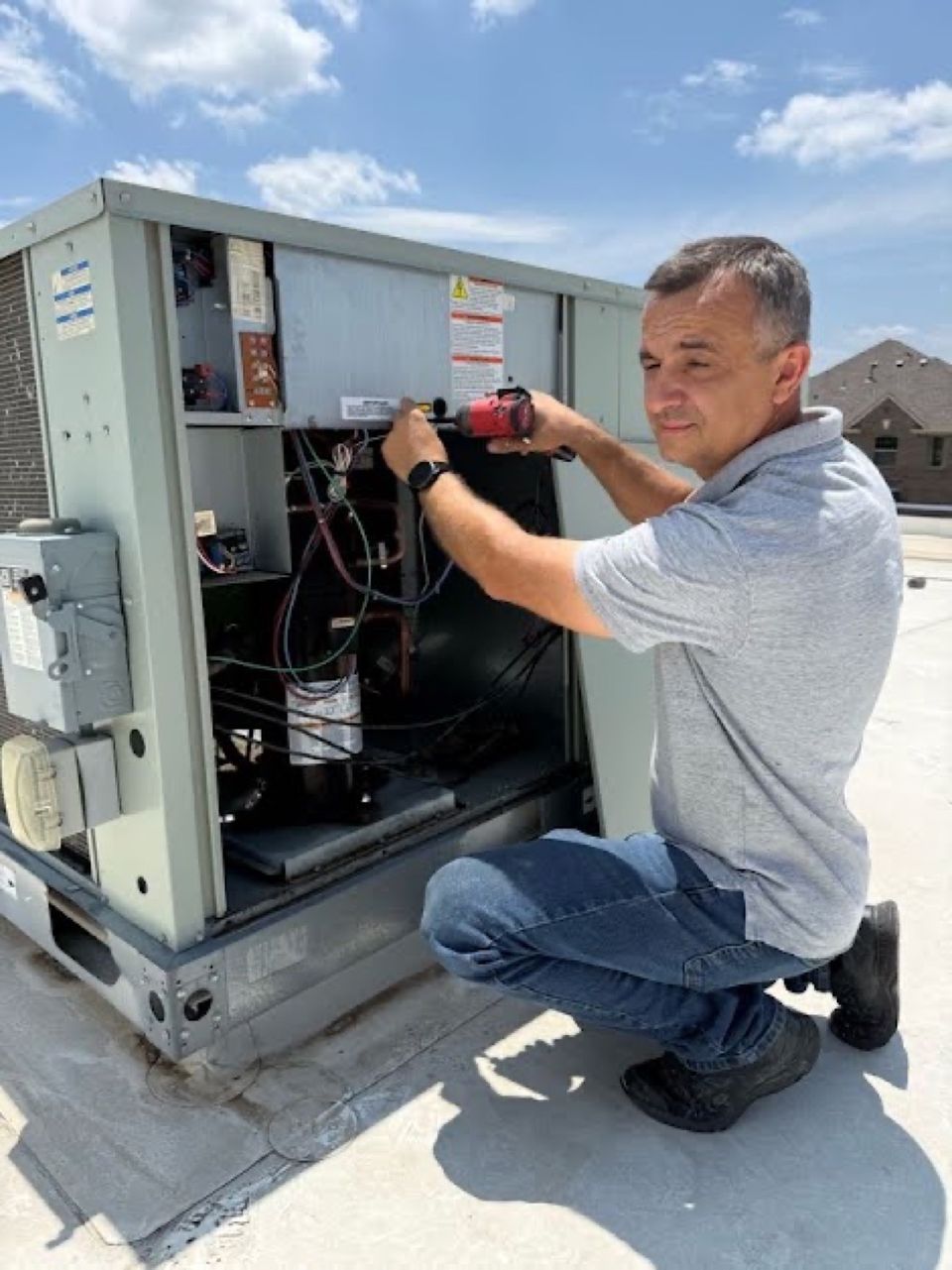 Rooftop package unit repair, commercial