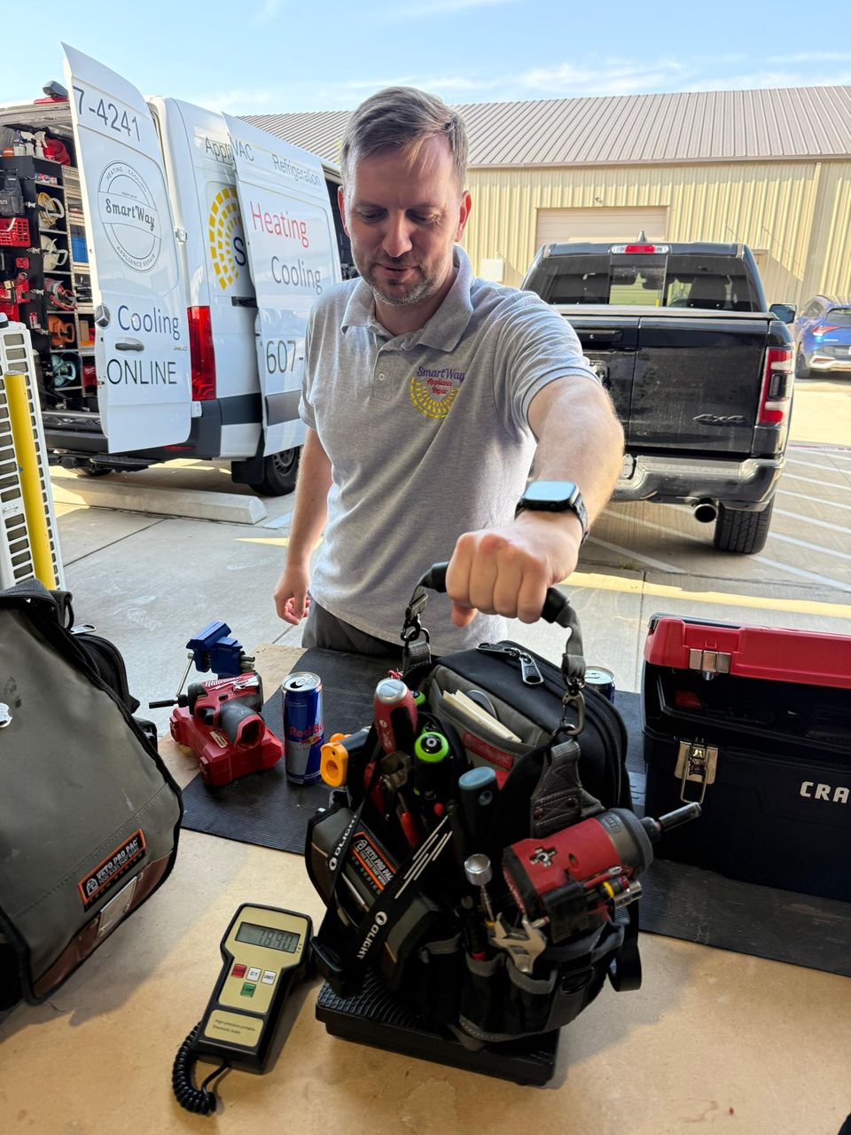 Tool check at the van